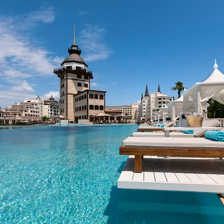 Titanic Mardan Palace 5*