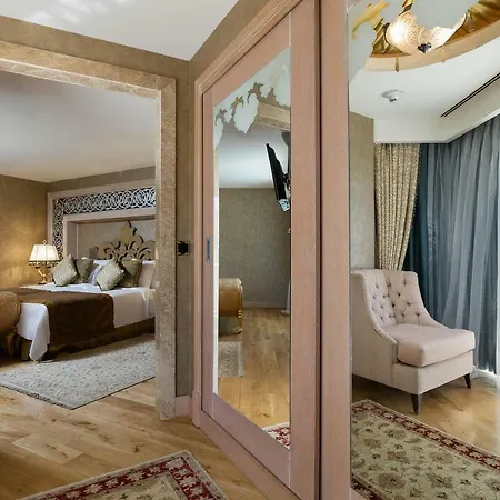 Titanic Mardan Palace 5*