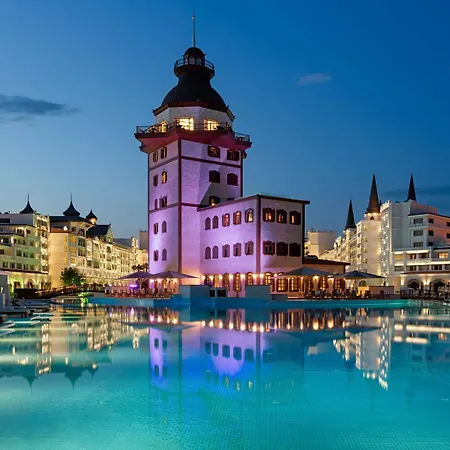 Titanic Mardan Palace Station touristique 5*